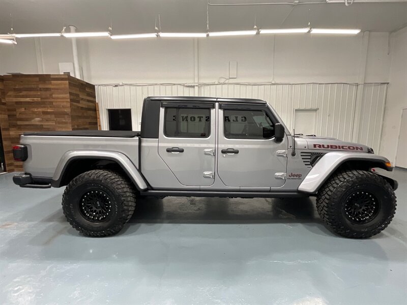 2020 Jeep Gladiator Rubicon 4X4 / LIFTED w. 37inc BF GOODRICH TIRES  / Navigation & Backup Camera / ZERO RUST - Photo 4 - Gladstone, OR 97027
