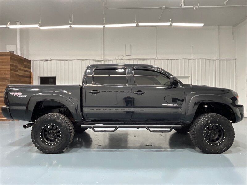 2007 Toyota Tacoma TRD SPORT / Double Cab / 4X4 / 4.0L V6 / LIFTED / LOCAL ZERO RUST - Photo 4 - Gladstone, OR 97027