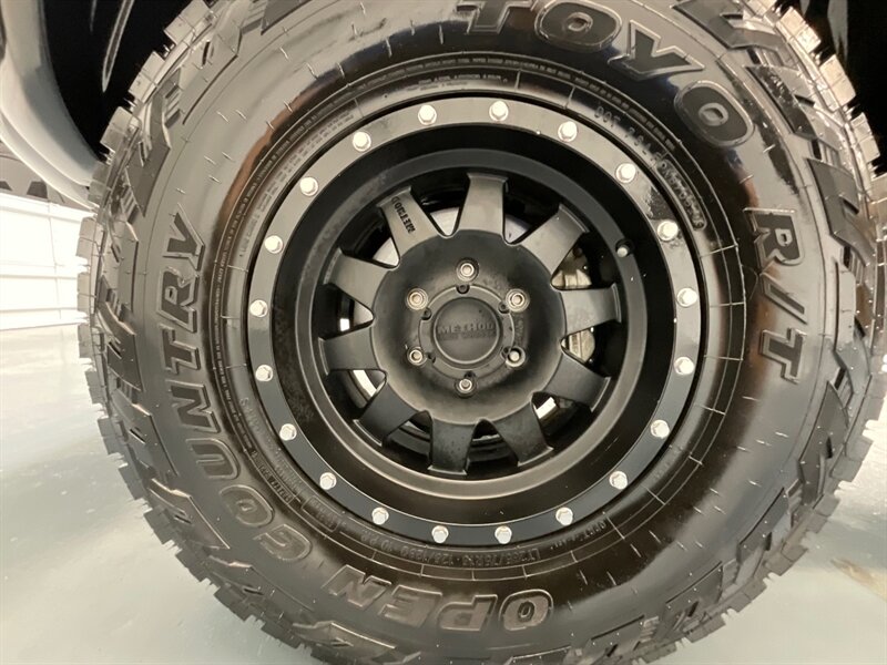 2007 Toyota Tacoma TRD SPORT / Double Cab / 4X4 / 4.0L V6 / LIFTED / LOCAL ZERO RUST - Photo 41 - Gladstone, OR 97027