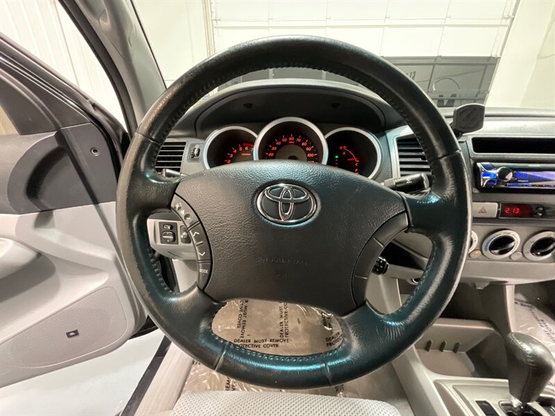 2007 Toyota Tacoma TRD SPORT / Double Cab / 4X4 / 4.0L V6 / LIFTED / LOCAL ZERO RUST - Photo 20 - Gladstone, OR 97027