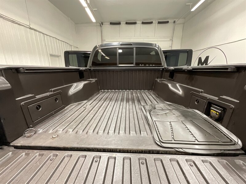 2007 Toyota Tacoma TRD SPORT / Double Cab / 4X4 / 4.0L V6 / LIFTED / LOCAL ZERO RUST - Photo 10 - Gladstone, OR 97027