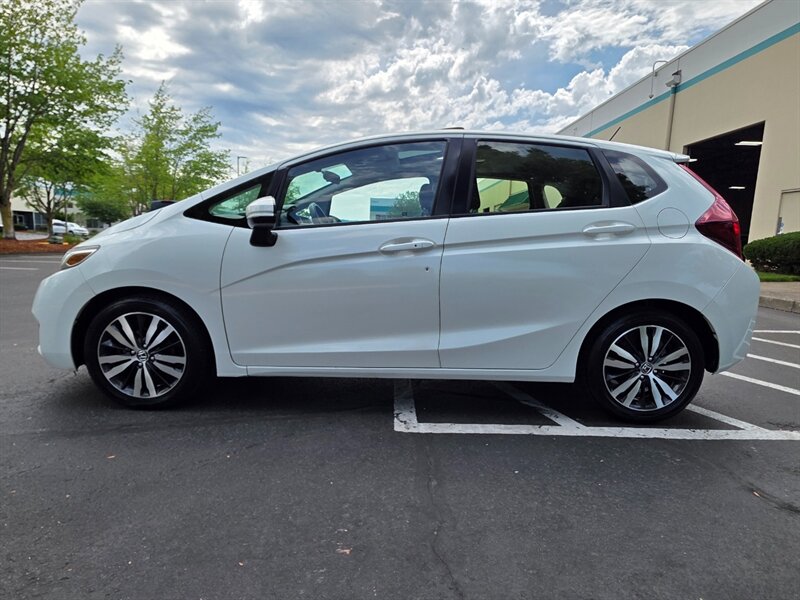 2017 Honda Fit UP TO 40mpg / LANE WATCH / SUNROOF / NEW TIRES  /  PADDLE SPORT SHIFTERS / 4-CYL  / FRESH TRADE-IN - Photo 3 - Portland, OR 97217