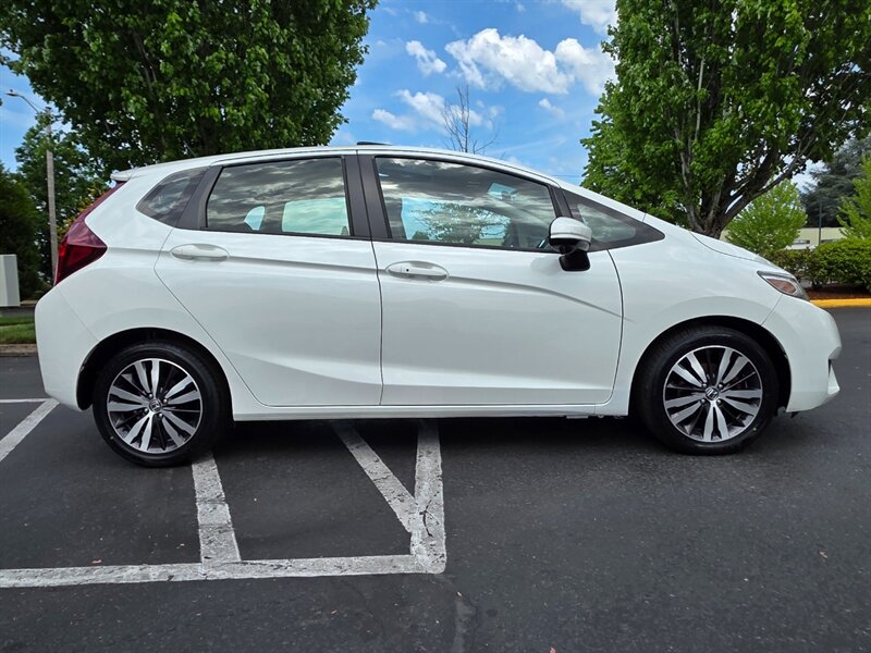 2017 Honda Fit UP TO 40mpg / LANE WATCH / SUNROOF / NEW TIRES  /  PADDLE SPORT SHIFTERS / 4-CYL  / FRESH TRADE-IN - Photo 4 - Portland, OR 97217