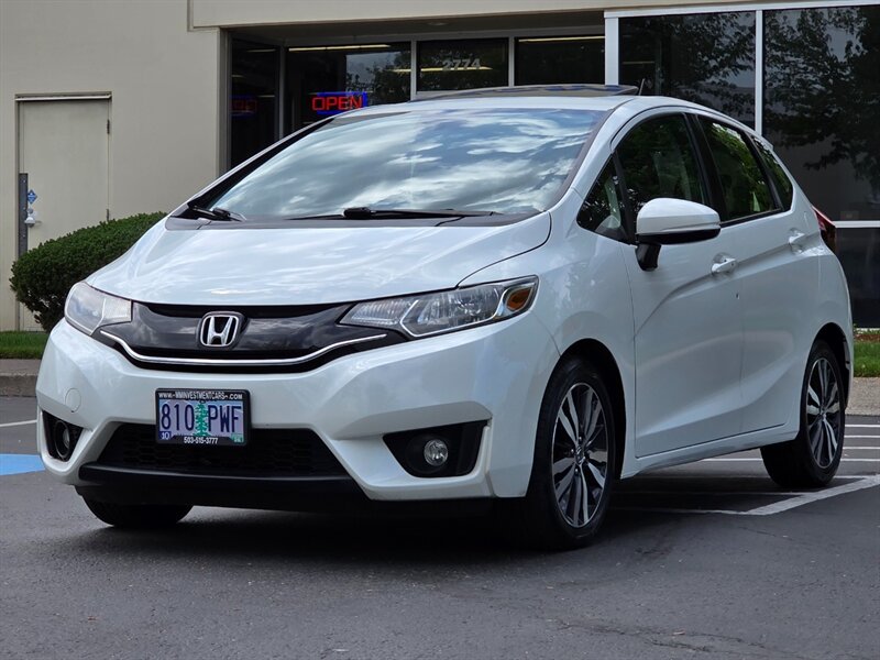 2017 Honda Fit UP TO 40mpg / LANE WATCH / SUNROOF / NEW TIRES  /  PADDLE SPORT SHIFTERS / 4-CYL  / FRESH TRADE-IN - Photo 1 - Portland, OR 97217