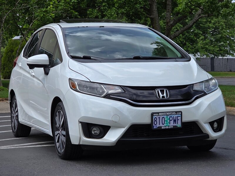 2017 Honda Fit UP TO 40mpg / LANE WATCH / SUNROOF / NEW TIRES  /  PADDLE SPORT SHIFTERS / 4-CYL  / FRESH TRADE-IN - Photo 2 - Portland, OR 97217