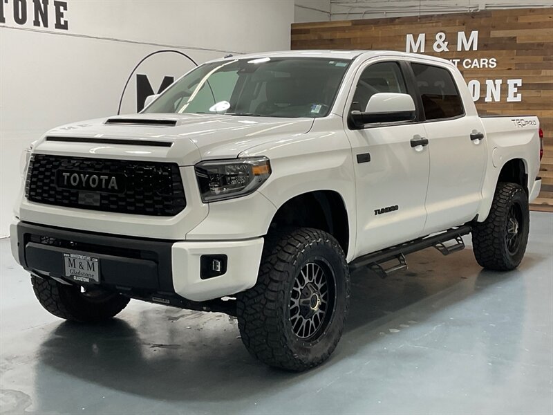 2019 Toyota Tundra TRD Pro Crew Max 4X4 / 5.7L V8 / LIFTED / 6inc LIFT w. 35 " TOYO OPEN COUNTRY TIRES & 20 " XD WHEELS / ZERO RUST / Leather Heated Seats / Sunroof / Navi & Backup Camera/ 1-OWNER - Photo 1 - Gladstone, OR 97027