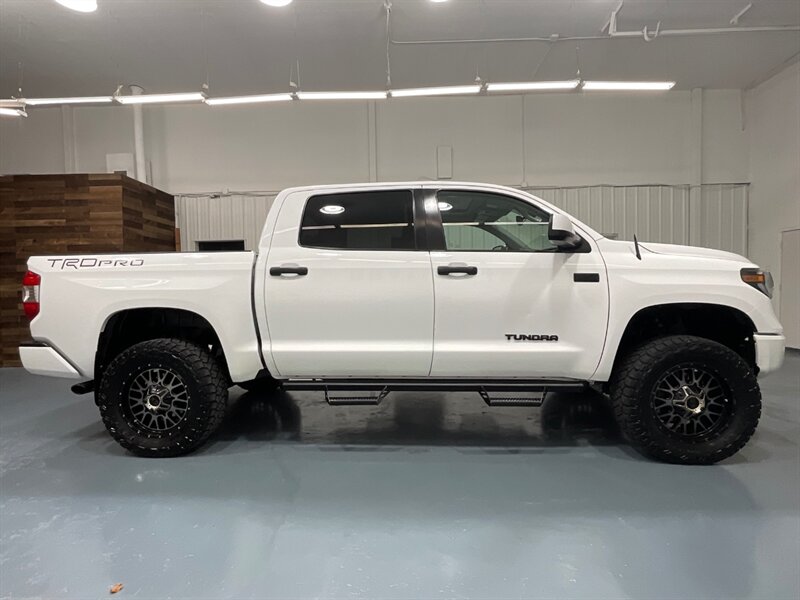 2019 Toyota Tundra TRD Pro Crew Max 4X4 / 5.7L V8 / LIFTED / 6inc LIFT w. 35 " TOYO OPEN COUNTRY TIRES & 20 " XD WHEELS / ZERO RUST / Leather Heated Seats / Sunroof / Navi & Backup Camera/ 1-OWNER - Photo 4 - Gladstone, OR 97027
