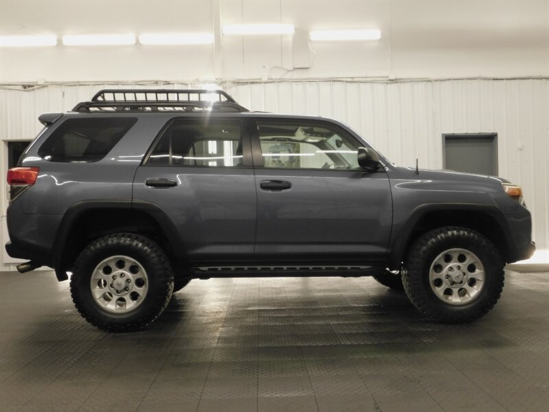 2011 Toyota 4Runner Trail 4X4 / Crawl Control / LIFTED LIFTED   - Photo 4 - Gladstone, OR 97027