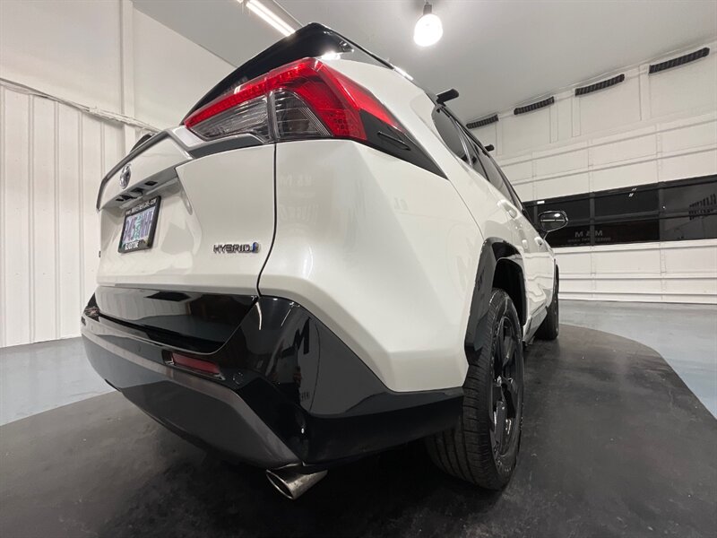 2020 Toyota RAV4 Hybrid XSE Sport Utility AWD / 2.5L 4Cyl Hybrid  / LOCAL SUV - Photo 59 - Gladstone, OR 97027