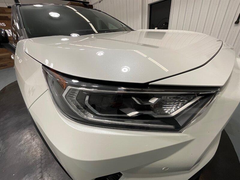 2020 Toyota RAV4 Hybrid XSE Sport Utility AWD / 2.5L 4Cyl Hybrid  / LOCAL SUV - Photo 27 - Gladstone, OR 97027