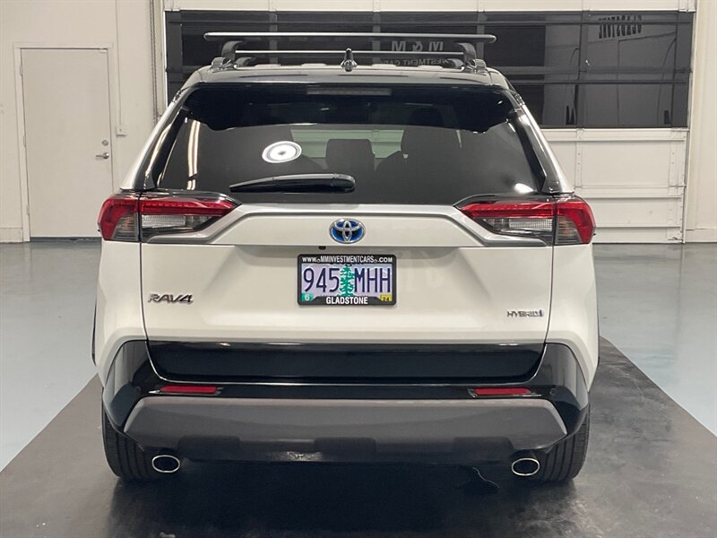 2020 Toyota RAV4 Hybrid XSE Sport Utility AWD / 2.5L 4Cyl Hybrid  / LOCAL SUV - Photo 6 - Gladstone, OR 97027