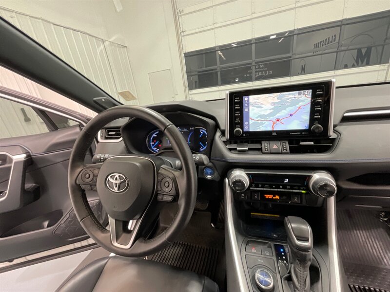 2020 Toyota RAV4 Hybrid XSE Sport Utility AWD / 2.5L 4Cyl Hybrid  / LOCAL SUV - Photo 16 - Gladstone, OR 97027