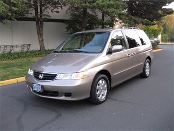 2003 Honda Odyssey EX-L V6 Captain Chairs / Rear DVD / LOW MILES!! Van