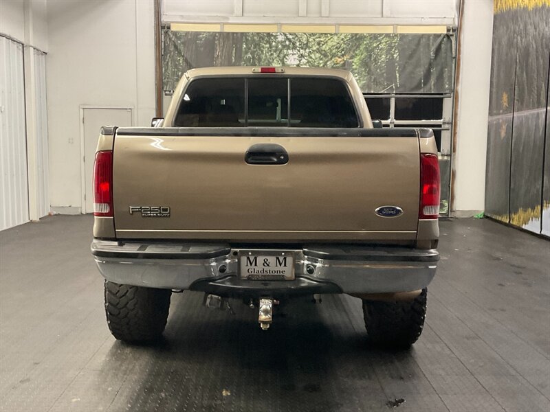 2003 Ford F-250 Lariat FX4 4X4 / 7.3L DIESEL /LIFTED / 94,000 MILE  LOCAL OREGON TRUCK / RUST FREE / LEATHER / LIFTED w/ 35 " MUD GRAPPLER & 20 " WHEELS / SHARP & CLEAN !! - Photo 6 - Gladstone, OR 97027