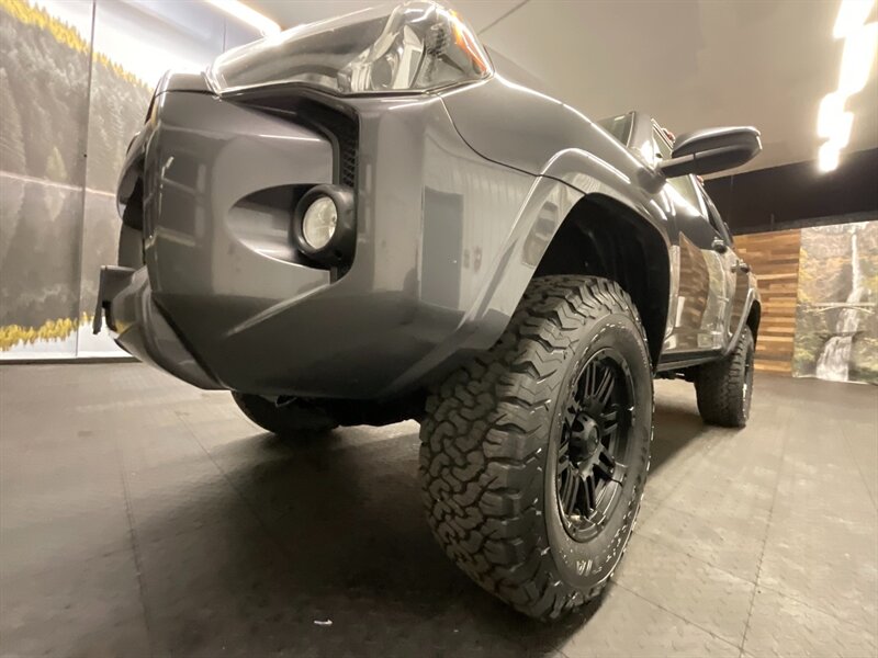 2016 Toyota 4Runner SR5  4X4 / Leather /1-OWNER / LIFTED w/ BF GOODRIC  LIFTED w/ NEW WHEELS & TIRES/ XL TYGER RACK - Photo 9 - Gladstone, OR 97027