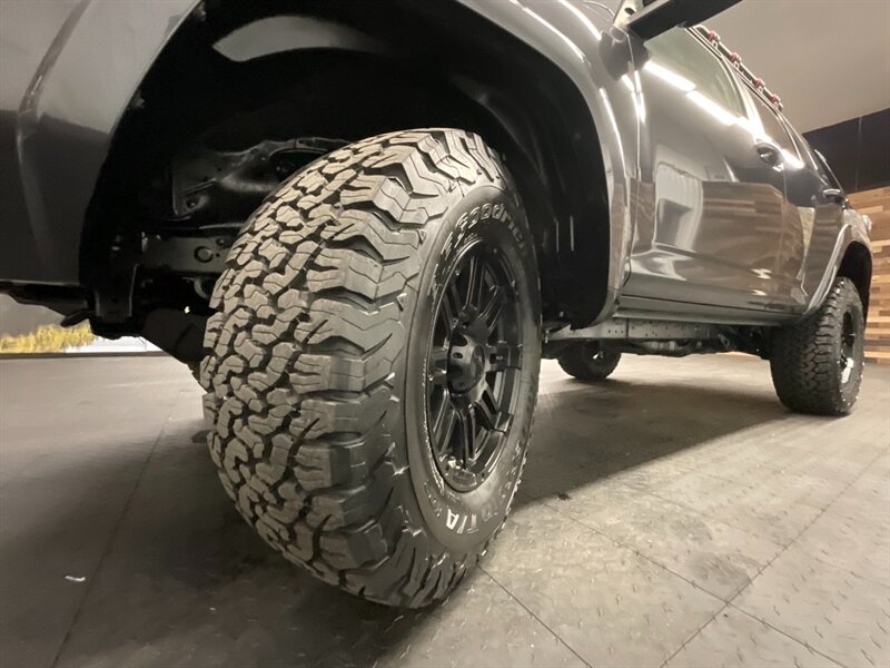 2016 Toyota 4Runner SR5  4X4 / Leather /1-OWNER / LIFTED w/ BF GOODRIC  LIFTED w/ NEW WHEELS & TIRES/ XL TYGER RACK - Photo 22 - Gladstone, OR 97027