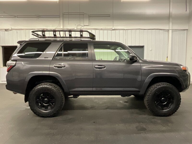 2016 Toyota 4Runner SR5  4X4 / Leather /1-OWNER / LIFTED w/ BF GOODRIC  LIFTED w/ NEW WHEELS & TIRES/ XL TYGER RACK - Photo 4 - Gladstone, OR 97027