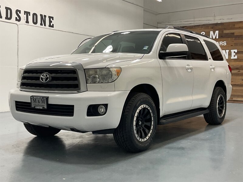 2016 Toyota Sequoia SR5 Sport Utility 4WD / 5.7L V8 / 3RD Row Seat  /BRAND NEW TIRES/  LOCAL SUV w/ZERO RUST / Backup Camera - Photo 63 - Gladstone, OR 97027