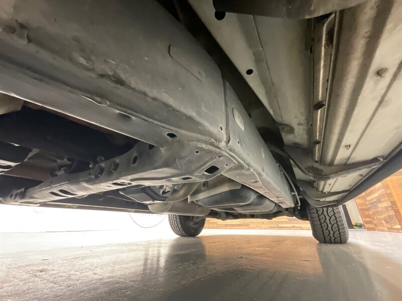 2016 Toyota Sequoia SR5 Sport Utility 4WD / 5.7L V8 / 3RD Row Seat  /BRAND NEW TIRES/  LOCAL SUV w/ZERO RUST / Backup Camera - Photo 54 - Gladstone, OR 97027