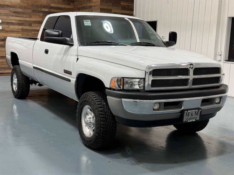2001 Dodge Ram 2500 SLT Plus 4X4 5.9L CUMMINS DIESEL/1-OWNER/107K MILE  /LONG  BED / ZERO RUST - Photo 2 - Gladstone, OR 97027
