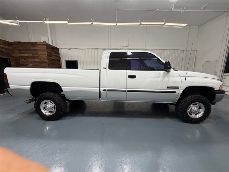 2001 Dodge Ram 2500 SLT Plus 4X4 5.9L CUMMINS DIESEL/1-OWNER/107K MILE  /LONG  BED / ZERO RUST - Photo 4 - Gladstone, OR 97027