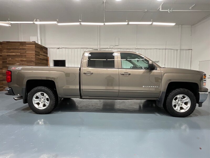 2015 Chevrolet Silverado 1500 LT Z71 Crew Cab 4X4 / 5.3L V8 / Heated Seats  / Backup Camera / Trailer Brake Controller / Z-71 OFF RD PKG / ZERO RUST - Photo 4 - Gladstone, OR 97027
