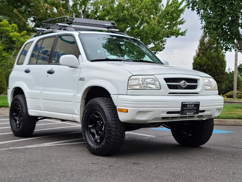 1999 Suzuki Grand Vitara JLX Sport Utility V6 / 4X4 / 5 Speed Manual /  1-Owner / 81,000 Miles / New Tires / NEW LIFT - Photo 2 - Portland, OR 97217