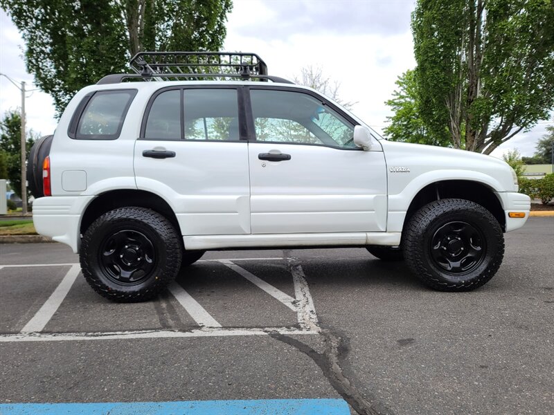 1999 Suzuki Grand Vitara JLX Sport Utility V6 / 4X4 / 5 Speed Manual /  1-Owner / 81,000 Miles / New Tires / NEW LIFT - Photo 4 - Portland, OR 97217