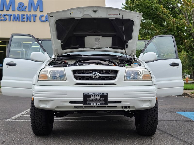 1999 Suzuki Grand Vitara JLX Sport Utility V6 / 4X4 / 5 Speed Manual /  1-Owner / 81,000 Miles / New Tires / NEW LIFT - Photo 29 - Portland, OR 97217