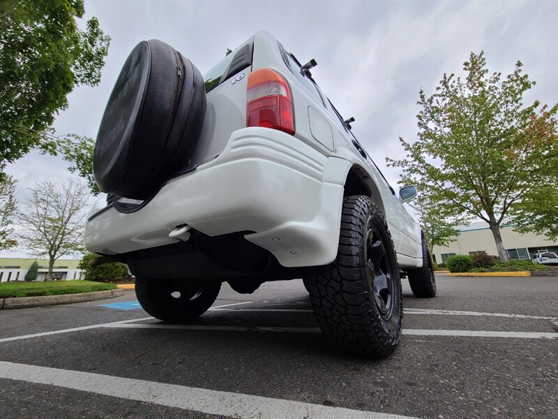 1999 Suzuki Grand Vitara JLX Sport Utility V6 / 4X4 / 5 Speed Manual /  1-Owner / 81,000 Miles / New Tires / NEW LIFT - Photo 11 - Portland, OR 97217