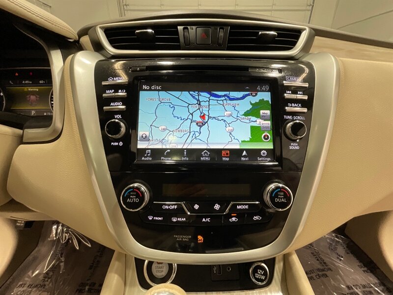 2018 Nissan Murano Platinum AWD / Panoramic Sunroof / Leather /Navi  / LOCAL SUV - Photo 17 - Gladstone, OR 97027