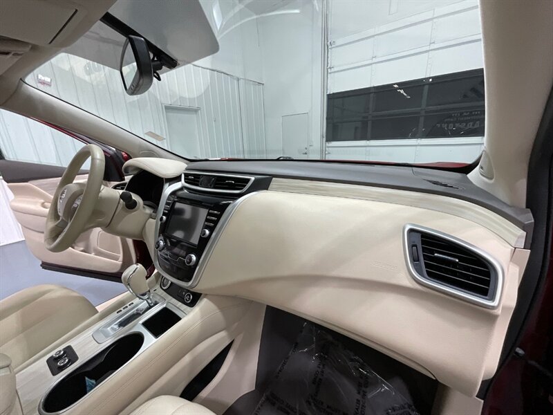 2018 Nissan Murano Platinum AWD / Panoramic Sunroof / Leather /Navi  / LOCAL SUV - Photo 11 - Gladstone, OR 97027