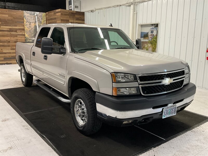 2007 Chevrolet Silverado 2500 LT  4X4 / 6.6L DIESEL / LBZ MOTOR / 53,000 MILES  / 1-OWNER LOCAL OREGON TRUCK / RUST FREE / Leather / Sunroof / Allison Tranny / Super Clean - Photo 2 - Gladstone, OR 97027