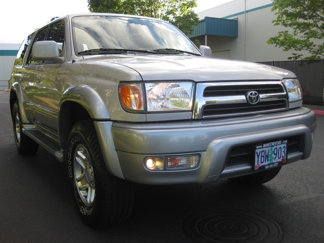 1999 Toyota 4Runner Limited 4WD / Loaded / 1-Owner / 101kmiles