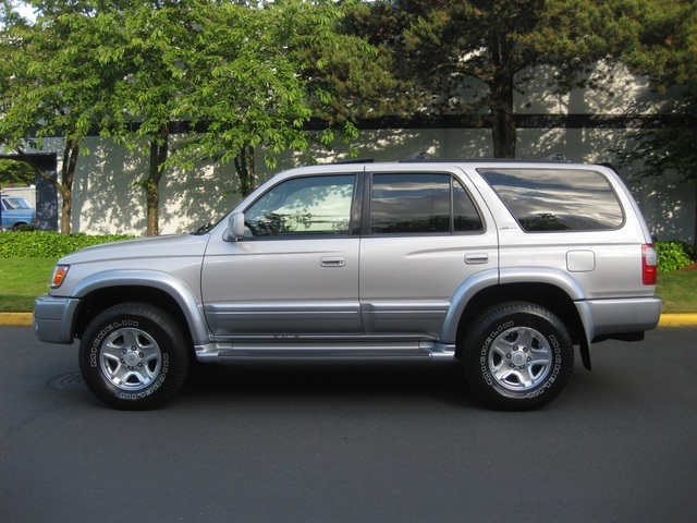 1999 Toyota 4Runner Limited 4WD / Loaded / 1-Owner / 101kmiles