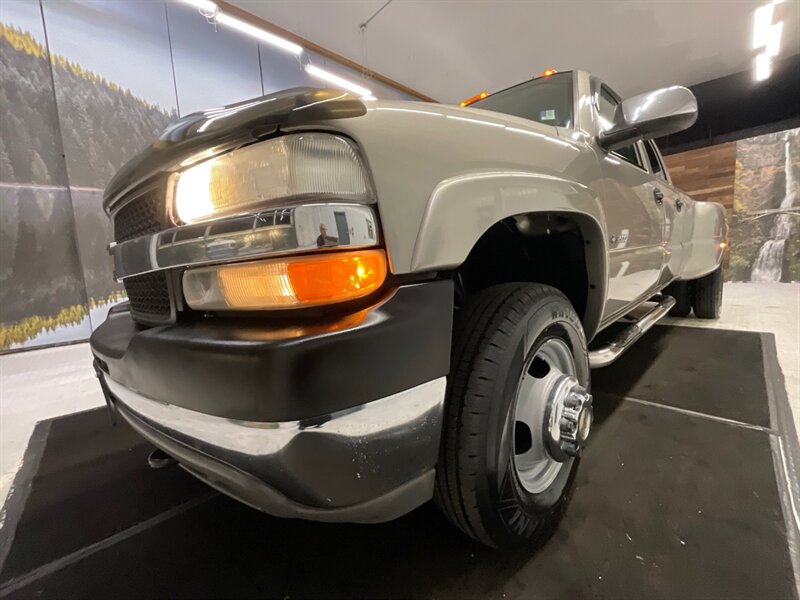 2002 Chevrolet Silverado 3500 LT Crew Cab 4X4 / 8.1L V8 / DUALLY / 1-OWNER  / LOCAL OREGON TRUCK /Leather & Heated Seats / RUST FREE / LONG BED / ONLY 128,000 MILES - Photo 27 - Gladstone, OR 97027