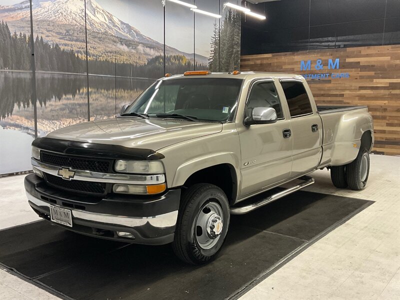 2002 Chevrolet Silverado 3500 LT Crew Cab 4X4 / 8.1L V8 / DUALLY / 1-OWNER  / LOCAL OREGON TRUCK /Leather & Heated Seats / RUST FREE / LONG BED / ONLY 128,000 MILES - Photo 1 - Gladstone, OR 97027