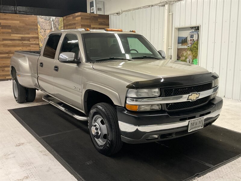 2002 Chevrolet Silverado 3500 LT Crew Cab 4X4 / 8.1L V8 / DUALLY / 1-OWNER  / LOCAL OREGON TRUCK /Leather & Heated Seats / RUST FREE / LONG BED / ONLY 128,000 MILES - Photo 2 - Gladstone, OR 97027