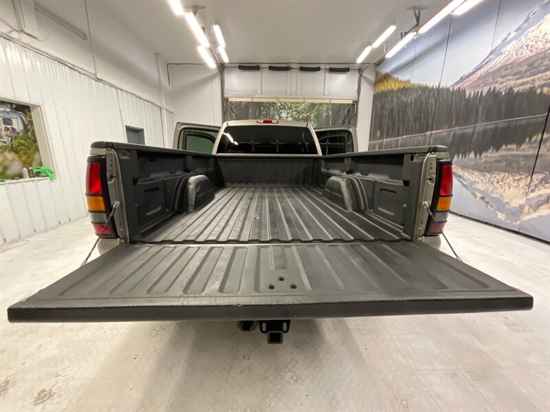 2002 Chevrolet Silverado 3500 LT Crew Cab 4X4 / 8.1L V8 / DUALLY / 1-OWNER  / LOCAL OREGON TRUCK /Leather & Heated Seats / RUST FREE / LONG BED / ONLY 128,000 MILES - Photo 39 - Gladstone, OR 97027