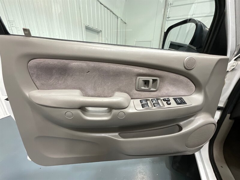 2001 Toyota Tacoma SR5 Prerunner Double Cab / 2.7L 4Cyl / ZERO RUST / LOCAL TRUCK / 144K MILES - Photo 32 - Gladstone, OR 97027