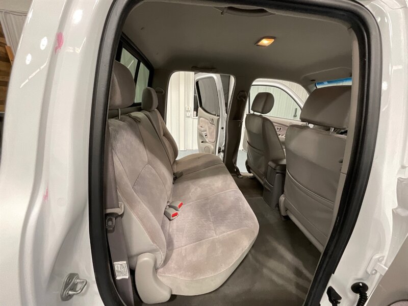 2001 Toyota Tacoma SR5 Prerunner Double Cab / 2.7L 4Cyl / ZERO RUST / LOCAL TRUCK / 144K MILES - Photo 12 - Gladstone, OR 97027