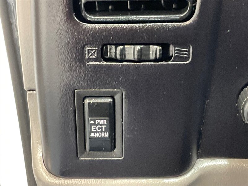 2001 Toyota Tacoma SR5 Prerunner Double Cab / 2.7L 4Cyl / ZERO RUST / LOCAL TRUCK / 144K MILES - Photo 18 - Gladstone, OR 97027