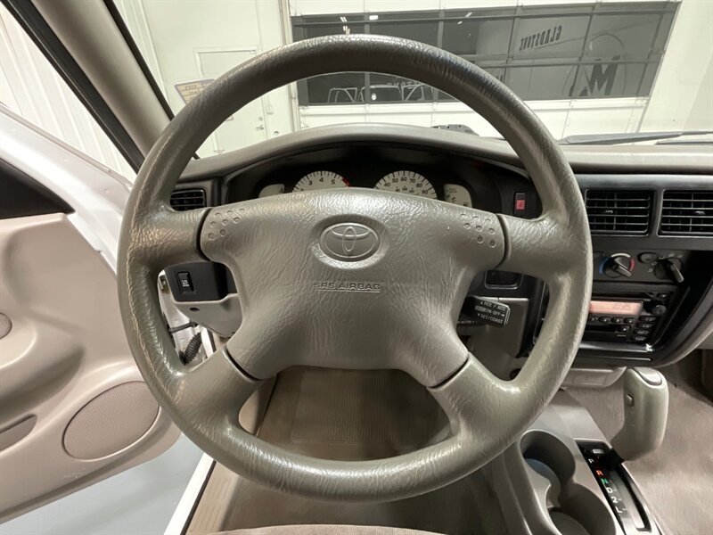 2001 Toyota Tacoma SR5 Prerunner Double Cab / 2.7L 4Cyl / ZERO RUST / LOCAL TRUCK / 144K MILES - Photo 19 - Gladstone, OR 97027