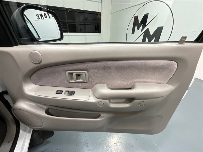 2001 Toyota Tacoma SR5 Prerunner Double Cab / 2.7L 4Cyl / ZERO RUST / LOCAL TRUCK / 144K MILES - Photo 33 - Gladstone, OR 97027