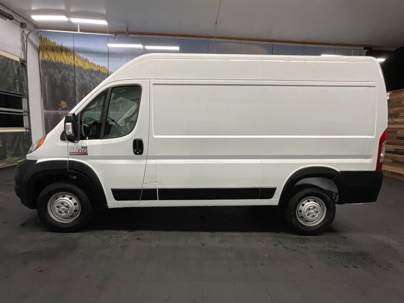 2019 RAM ProMaster 2500 136 WB HIGH ROOF / CARGO VAN / CAMERA  CARGO VAN / 136 " WB HIGH ROOF / BACKUP CAMERA / 56,000 MILES - Photo 3 - Gladstone, OR 97027