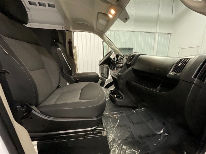 2019 RAM ProMaster 2500 136 WB HIGH ROOF / CARGO VAN / CAMERA  CARGO VAN / 136 " WB HIGH ROOF / BACKUP CAMERA / 56,000 MILES - Photo 16 - Gladstone, OR 97027