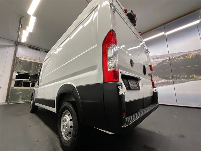 2019 RAM ProMaster 2500 136 WB HIGH ROOF / CARGO VAN / CAMERA  CARGO VAN / 136 " WB HIGH ROOF / BACKUP CAMERA / 56,000 MILES - Photo 11 - Gladstone, OR 97027