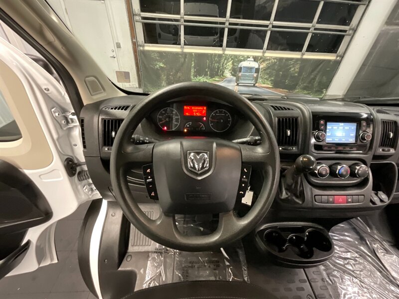 2019 RAM ProMaster 2500 136 WB HIGH ROOF / CARGO VAN / CAMERA  CARGO VAN / 136 " WB HIGH ROOF / BACKUP CAMERA / 56,000 MILES - Photo 17 - Gladstone, OR 97027