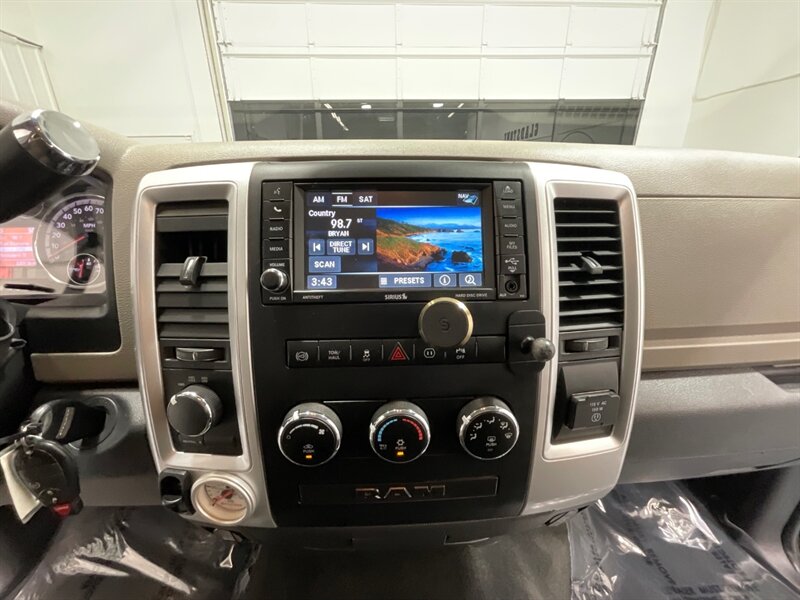 2012 RAM 3500 Big Horn 4X4 / 6.7L DIESEL / Long Bed / 108K Miles  / ZERO RUST - Photo 20 - Gladstone, OR 97027