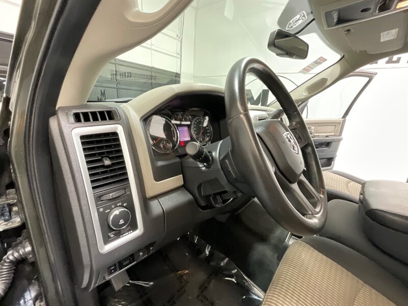 2012 RAM 3500 Big Horn 4X4 / 6.7L DIESEL / Long Bed / 108K Miles  / ZERO RUST - Photo 13 - Gladstone, OR 97027